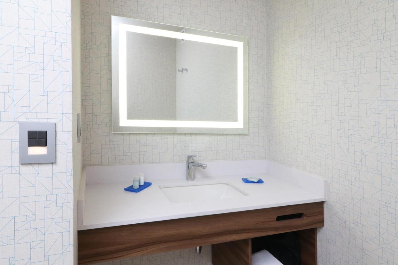 Holiday Inn Express - Monterrey - Fundidora By Ihg المظهر الخارجي الصورة