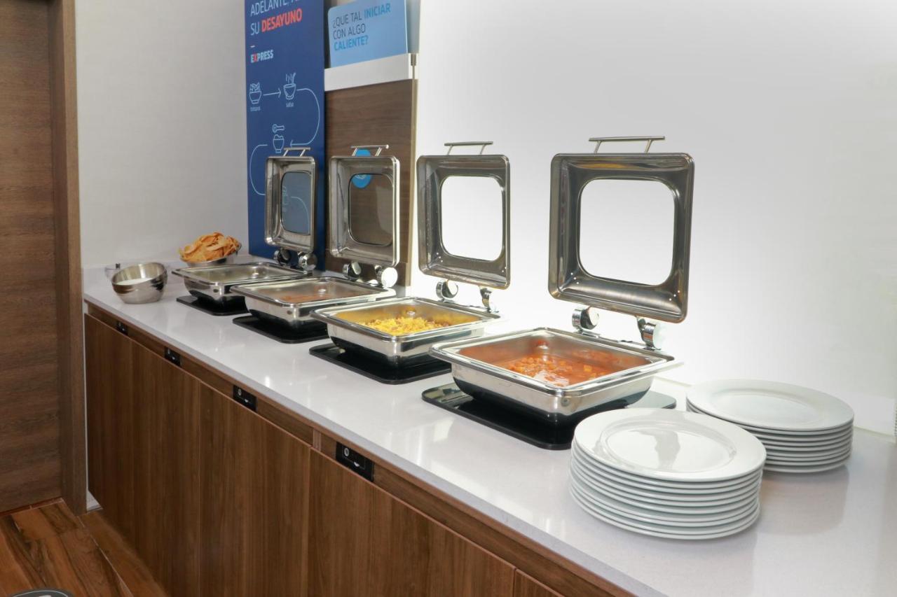 Holiday Inn Express - Monterrey - Fundidora By Ihg المظهر الخارجي الصورة